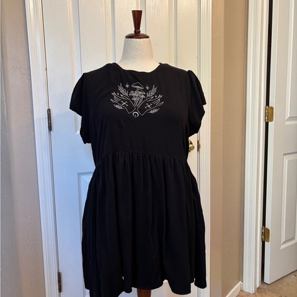 Disturbia Tops - Disturbia Mushroom Embroderied Black Mini Dress in Women’s 14 Goth Emo